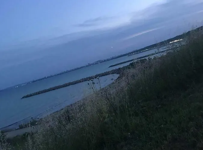 Апартамент Sunny Relax & *