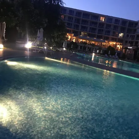 Sunny Relax & بورغاس